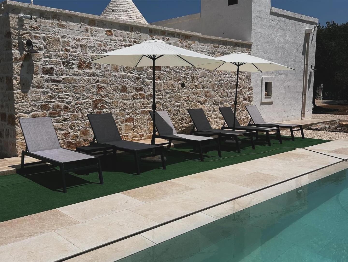 Il Trullo Di Bina Bed & Breakfast Pezze Di Greco Bagian luar foto