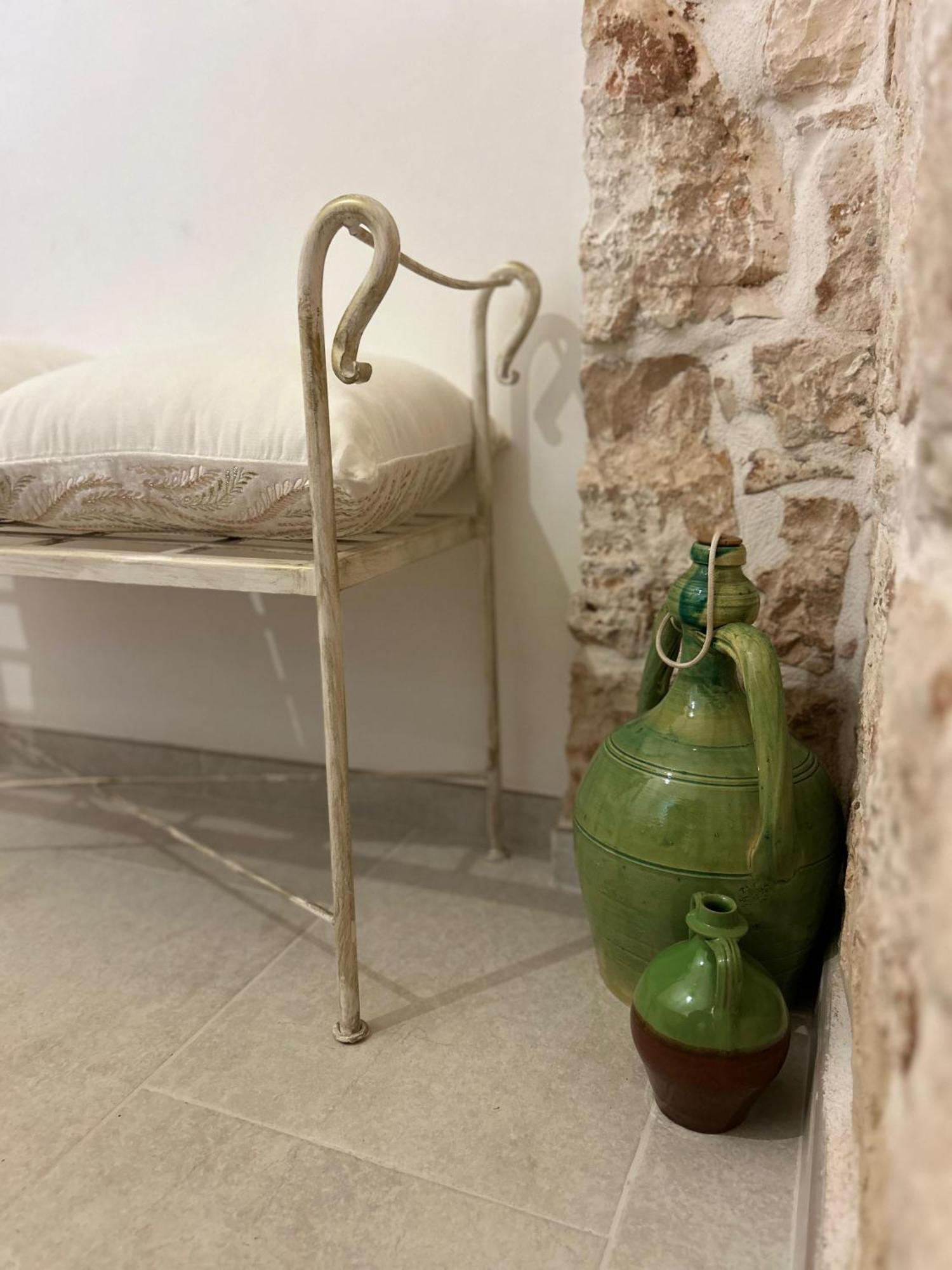 Il Trullo Di Bina Bed & Breakfast Pezze Di Greco Bagian luar foto
