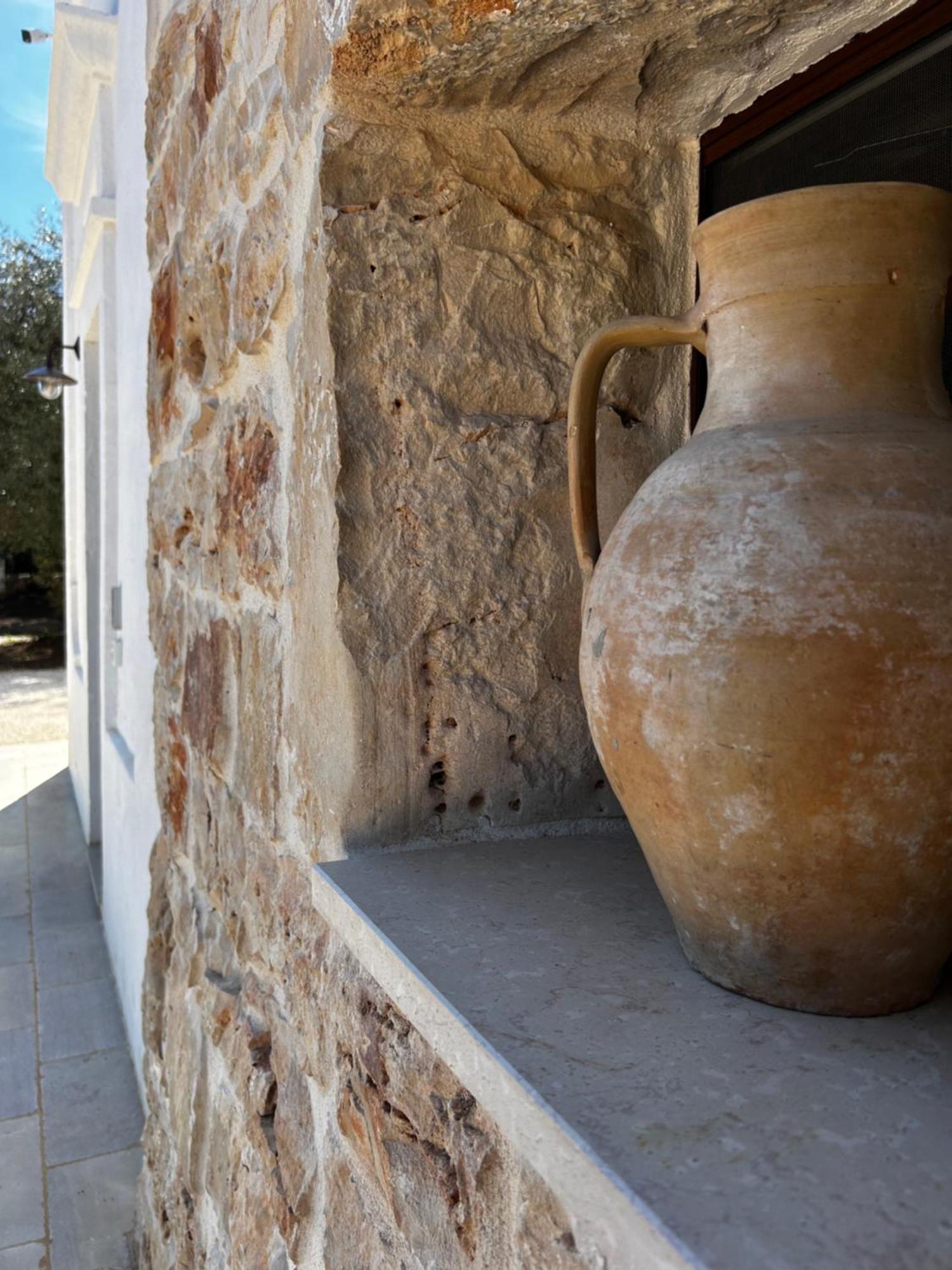 Il Trullo Di Bina Bed & Breakfast Pezze Di Greco Bagian luar foto